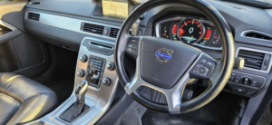 2014 Volvo Xc70 2.4 D5 Se Lux Automatic 4x4 in Black — image 2