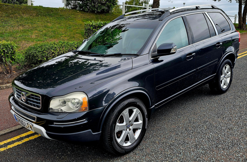 2010 Volvo Xc90 2.4 D5 Se Lux SUV 5dr Diesel Geartronic AWD (224 G/km, 182 Bhp) in Grey — image 1