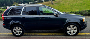 2010 Volvo Xc90 2.4 D5 Se Lux SUV 5dr Diesel Geartronic AWD (224 G/km, 182 Bhp) in Grey — image 4