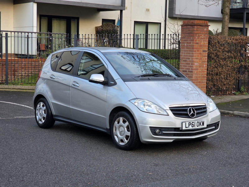 2012 Mercedes-Benz A Class 1.5 A160 Blueefficiency Classic Se 5dr in Silver — image 1