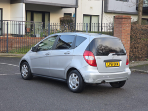 2012 Mercedes-Benz A Class 1.5 A160 Blueefficiency Classic Se 5dr in Silver — image 4