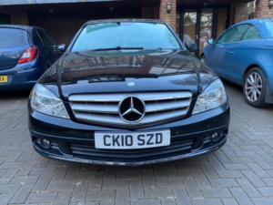 2010 Mercedes-Benz C Class 1.8 C180 Blueefficiency Executive Se Auto Euro 5 4dr in Black — image 3