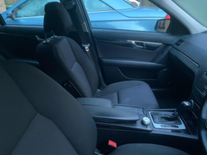 2010 Mercedes-Benz C Class 1.8 C180 Blueefficiency Executive Se Auto Euro 5 4dr in Black — image 6