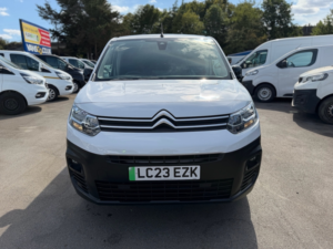 2023 Citroen Berlingo E- Driver Edition M in White — image 3