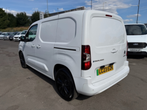 2023 Citroen Berlingo E- Driver Edition M in White — image 5