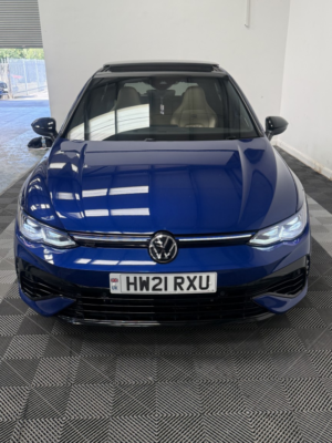 2021 Volkswagen Golf 2.0 Tsi R in Blue — image 2