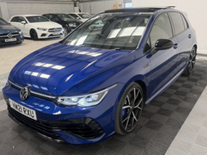 2021 Volkswagen Golf 2.0 Tsi R in Blue — image 3