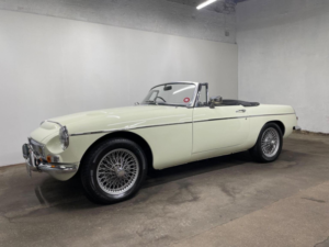 1968 MG Mgc - in White — image 5