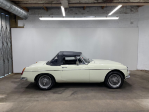 1968 MG Mgc - in White — image 6