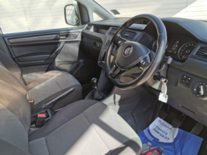 2017 Volkswagen Caddy 2.0 Tdi C20 Bluemotion Tech Startline in White — image 4
