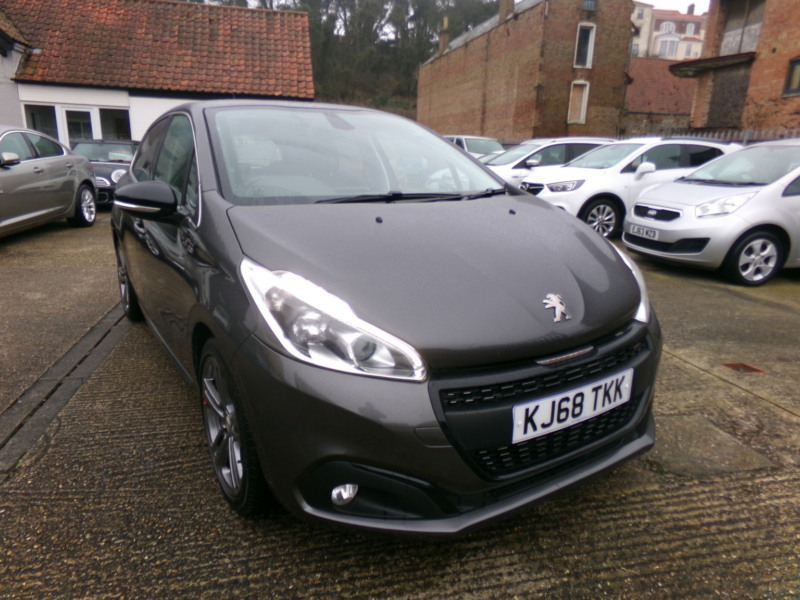 2019 Peugeot 208 1.2 Puretech Gpf Gt Line in Grey — image 1