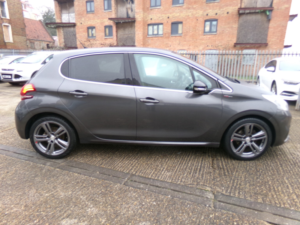 2019 Peugeot 208 1.2 Puretech Gpf Gt Line in Grey — image 3