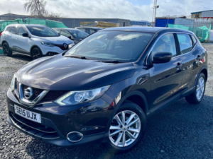 2015 Nissan Qashqai 1.2 Dig-T Acenta in Black — image 3
