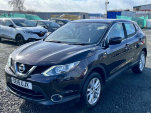 2015 Nissan Qashqai 1.2 Dig-T Acenta in Black — image 4