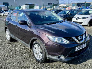 2015 Nissan Qashqai 1.2 Dig-T Acenta in Black — image 6