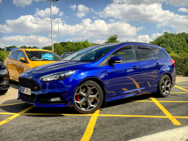 2017 Ford Focus St-3 2.0 Ecoboost - Rare Estate Model - 27,800 Miles. Fsh. Sync 3, Camera, Sony - 2 Owners - Blue in Blue — image 1