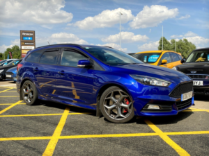 2017 Ford Focus St-3 2.0 Ecoboost - Rare Estate Model - 27,800 Miles. Fsh. Sync 3, Camera, Sony - 2 Owners - Blue in Blue — image 5