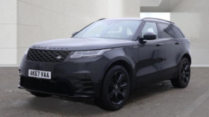 2018 Land Rover Range Rover Velar 2.0 D180 R-Dynamic Se Auto 4WD Euro 6 (s/s) 5dr in Black — image 4