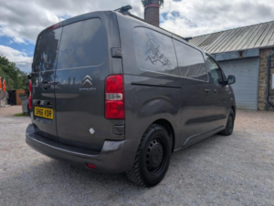 2016 Citroen Dispatch 1.6 Bluehdi 1000 X M Fwd 2 Euro 6 6dr in Grey — image 2