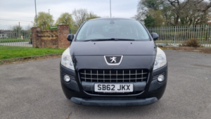 2012 Peugeot 3008 1.6 Hdi Active in Black — image 4