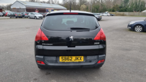 2012 Peugeot 3008 1.6 Hdi Active in Black — image 5