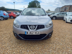 2012 Nissan Qashqai 1.5 Dci N-Tec+ 2WD Euro 5 5dr in Grey — image 2