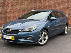 2017 Vauxhall Astra 1.6 Cdti Blueinjection Sri Sports Tourer Euro 6 (s/s) 5dr in Blue — image 3