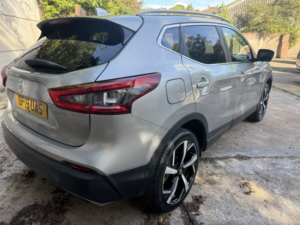2019 Nissan Qashqai 1.3 Dig-T Tekna in Silver — image 3