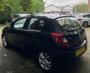 2015 Vauxhall Corsa 1.3 Cdti Ecoflex Design in Black — image 4