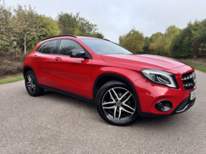 2019 Mercedes-Benz Gla 1.6 Gla180 Urban Edition in Red — image 2