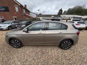 2017 Fiat Tipo 1.4 Tipo Hatchback 1.4 95hp Lounge in Grey — image 6