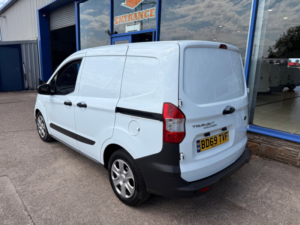 2020 Ford Transit Courier 1.5 Tdci Trend Panel Van 5dr Diesel Manual L1 Euro 6 75 Ps in White — image 4