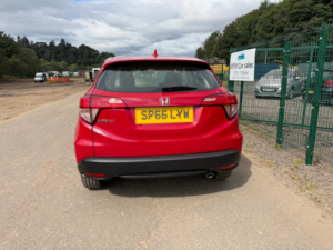 2016 Honda Hr-V 1.6 I-Dtec S SUV 5dr Diesel Manual Euro 6 (s/s) (120 Ps) in Red — image 5