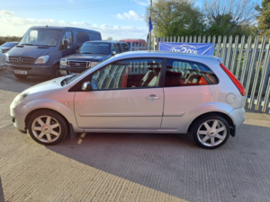 2008 Ford Fiesta 1.3 Zetec Blue Edition in Silver — image 2
