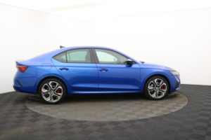 2021 Skoda Octavia 1.4 Tsi Iv 13kwh Vrs Hatchback 5dr Petrol Plug-In Hybrid DSG Euro 6 (s/s) (245 Ps) in Blue — image 2