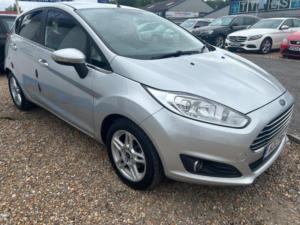 2013 Ford Fiesta 1.25 Zetec Euro 5 5dr in Silver — image 5