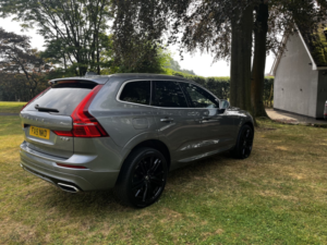 2019 Volvo Xc60 2.0 R-Design Pro T8 Twin Engine 390 Awd,pan Roof,21s,fsh in Grey — image 4