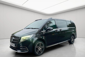 2025 Mercedes-Benz V Class 2.0 V300d Premium G-Tronic+ Euro 6 (s/s) 5dr (7 Seat, Extra Long) in Black — image 4