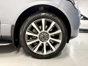 2013 Land Rover Range Rover 4.4 Sd V8 Autobiography in Grey — image 4