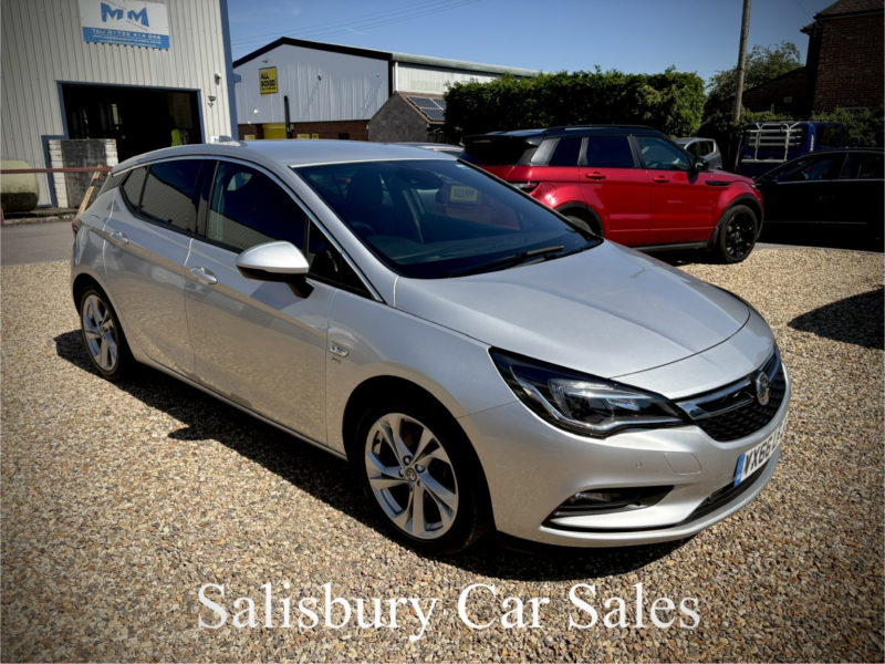 2016 Vauxhall Astra 1.6 Cdti Blueinjection Sri Nav in Silver — image 1