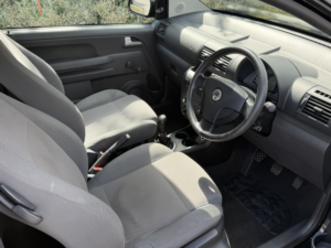 2010 Volkswagen Fox 1.2 6v in Black — image 6