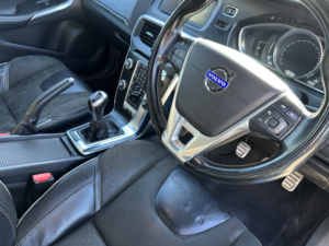 2014 Volvo V40 1.6 R-Design D2 (115hp) in Blue — image 3