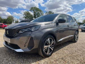 2021 Peugeot 3008 1.6 13.2kwh Allure in Grey — image 3