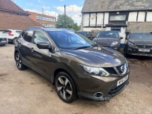 2016 Nissan Qashqai Dci N-Tec Plus in Bronze — image 2