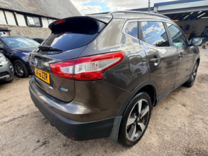 2016 Nissan Qashqai Dci N-Tec Plus in Bronze — image 5