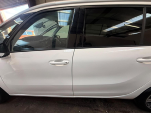 2018 Citroen Grand C4 Spacetourer 1.6 Bluehdi Feel Eat6 Euro 6 (s/s) 5dr in White — image 5