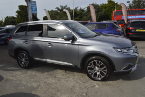 2018 Mitsubishi Outlander 2.2 Di-D 4 in Grey — image 6