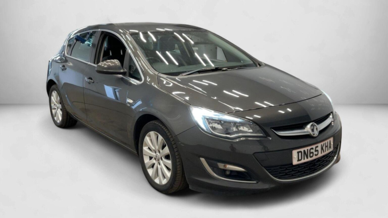 2015 Vauxhall Astra 2.0 Cdti Ecoflex Elite Euro 5 (s/s) 5dr in Grey — image 1