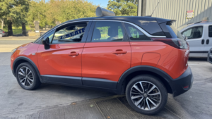 2020 Vauxhall Crossland X 1.2 Turbo Gpf Elite Nav Orange 5dr Satnav+1 Keeper+cruise in Orange — image 3