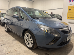 2014 Vauxhall Zafira Tourer 1.4 T 16v Sri in Blue — image 3